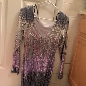 So I’m selling this fancy dress.